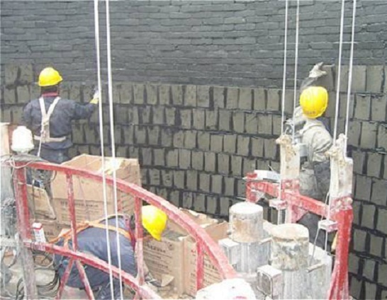 韶關(guān)煙囪內(nèi)襯維修防腐更換注意事項(xiàng)