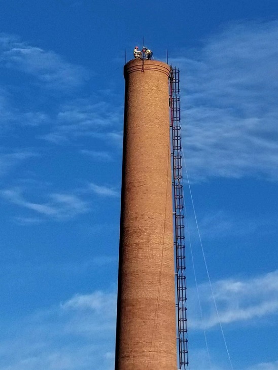 衡水煙囪拆除公司：安全高效，拆除無(wú)憂